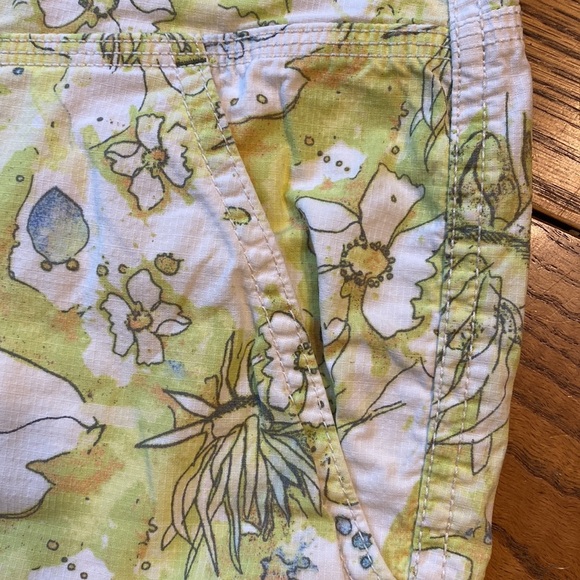 Title Nine Brash Shorts Size 10 - Picture 6 of 9